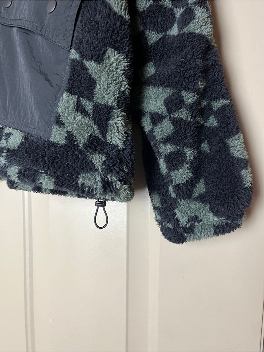 Women’s JoyLab Patterned Fleece Zip Up - Picture 5 of 8